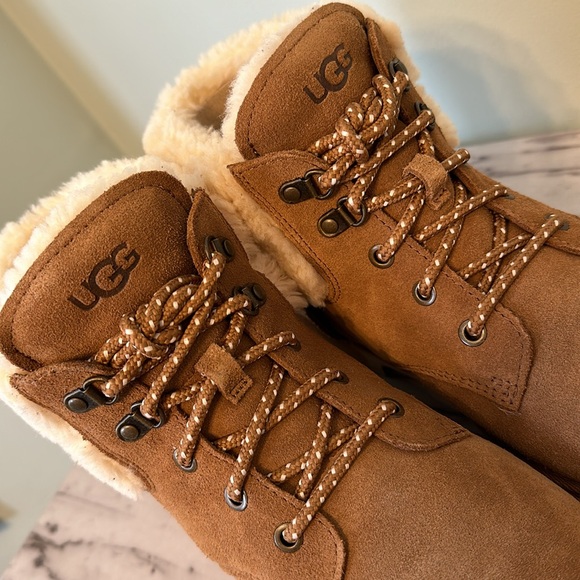 UGG Women’s Romely Heritage Lace Boots In Chestnut 8.5 - Picture 7 of 14